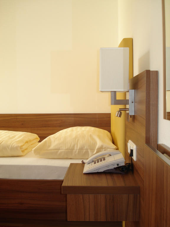 Hotel Almtalerhof Traun Cameră foto