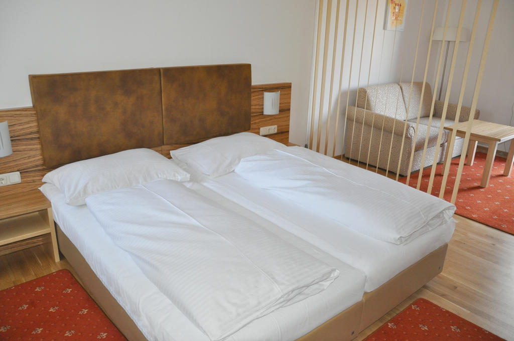 Hotel Almtalerhof Traun Cameră foto