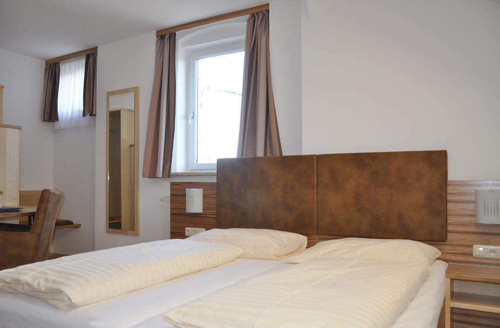 Hotel Almtalerhof Traun Cameră foto