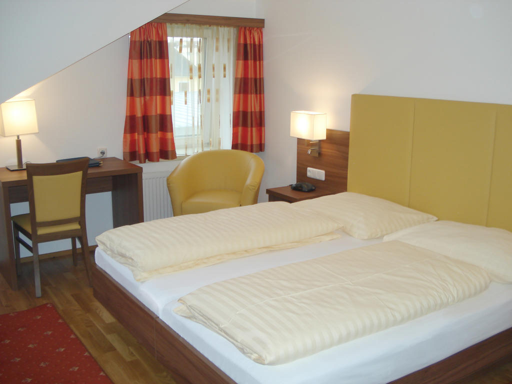 Hotel Almtalerhof Traun Cameră foto